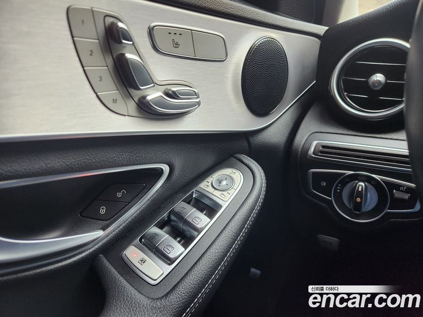 Mercedes-Benz C-Class 2020