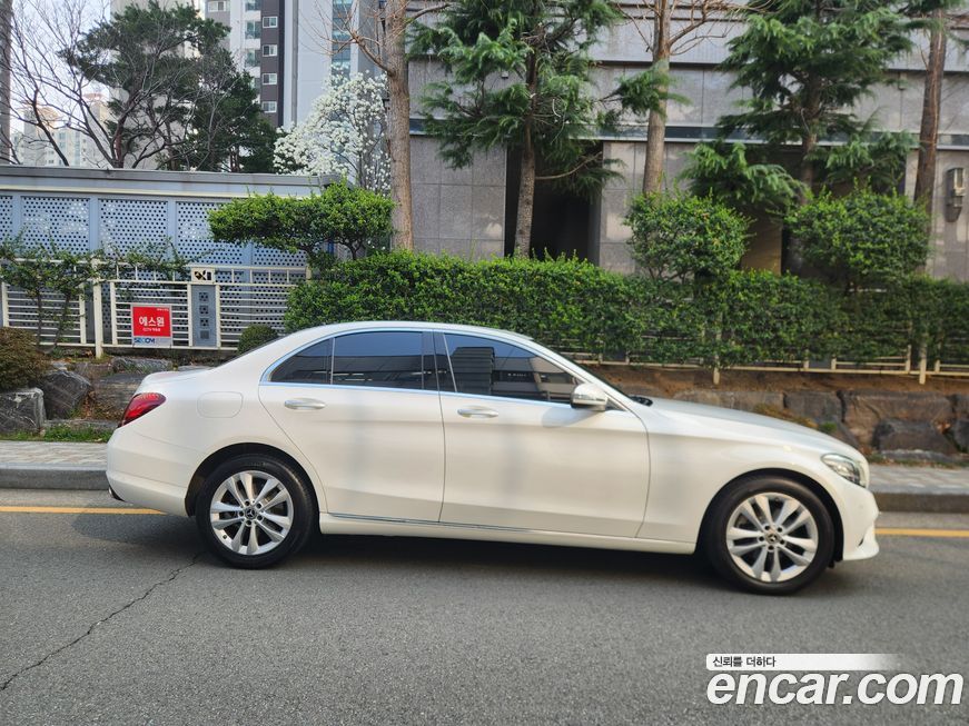 Mercedes-Benz C-Class 2020