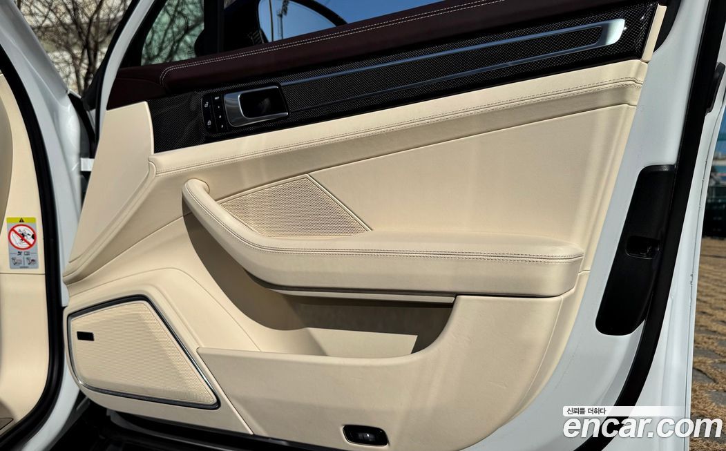 Porsche Panamera 2022