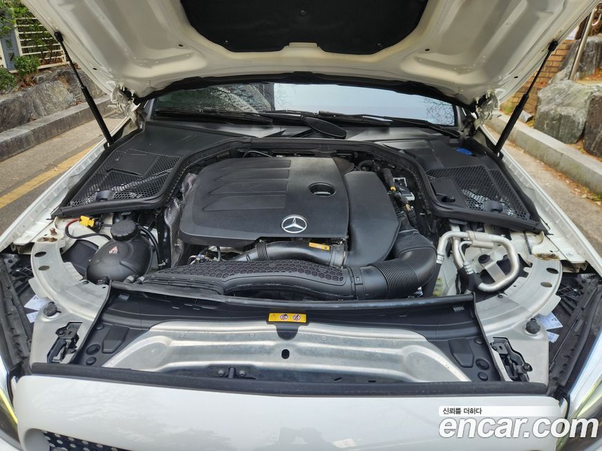 Mercedes-Benz C-Class 2020