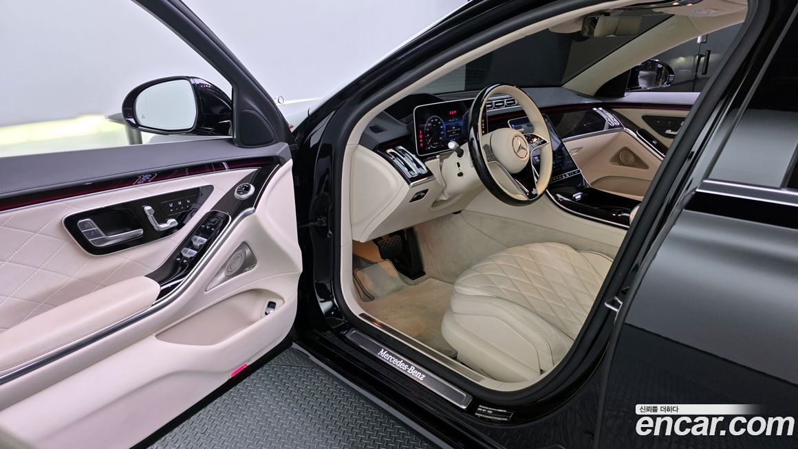 Mercedes-Benz S-Class 2023