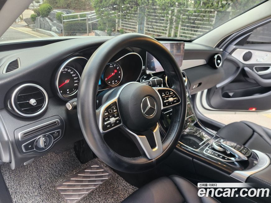 Mercedes-Benz C-Class 2020