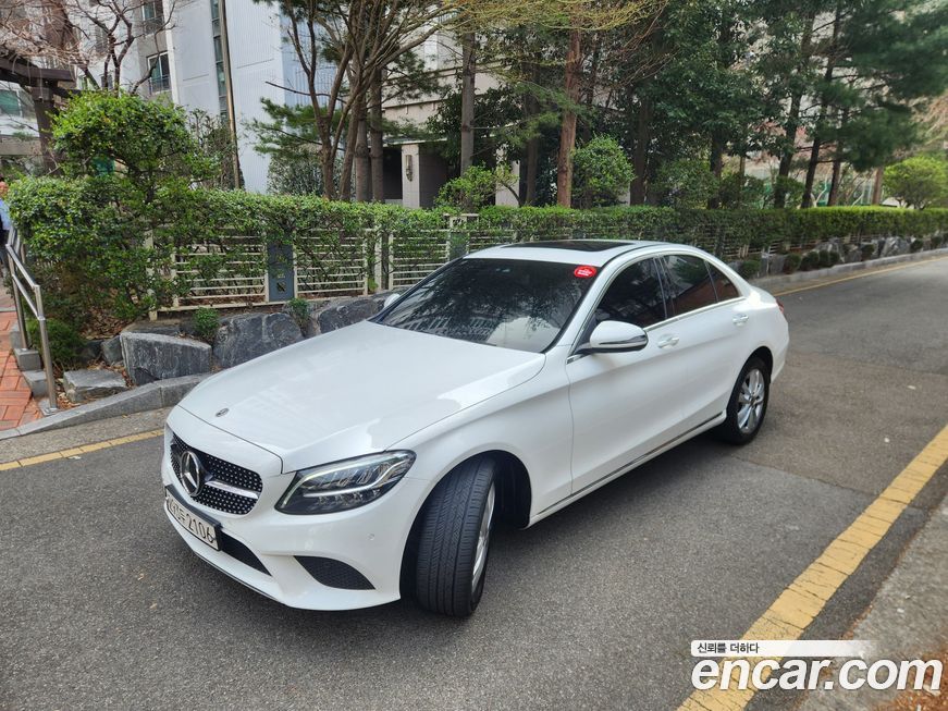 Mercedes-Benz C-Class 2020