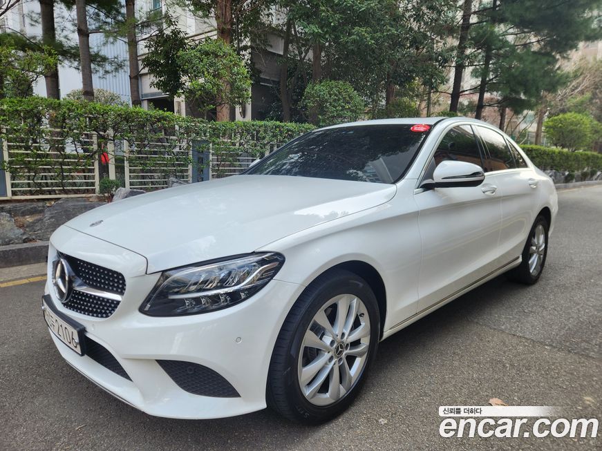 Mercedes-Benz C-Class 2020