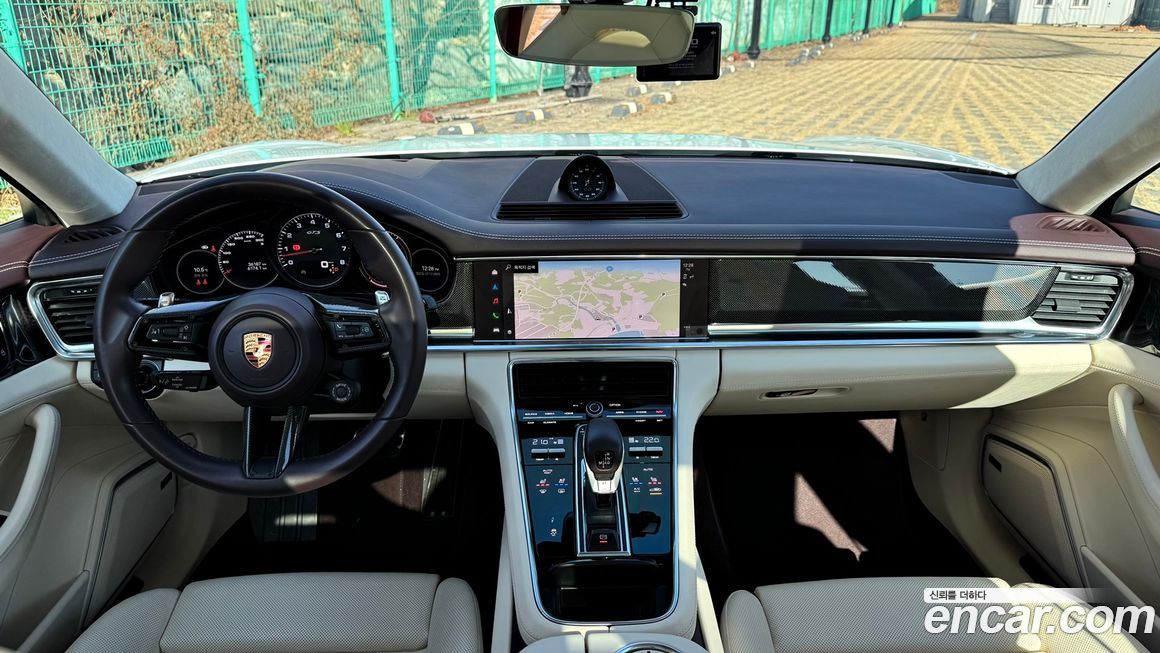 Porsche Panamera 2022