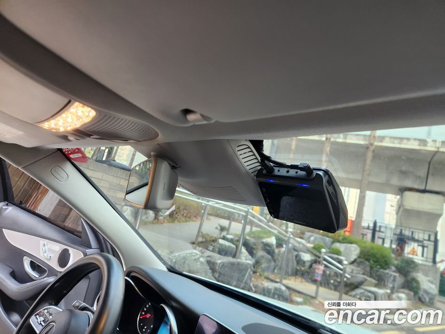 Mercedes-Benz C-Class 2020