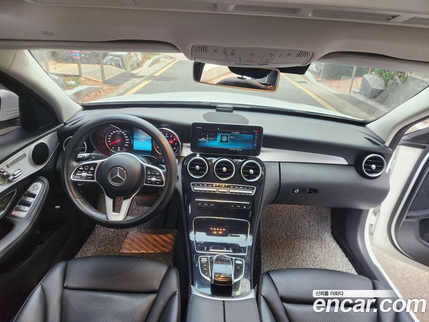 Mercedes-Benz C-Class 2020