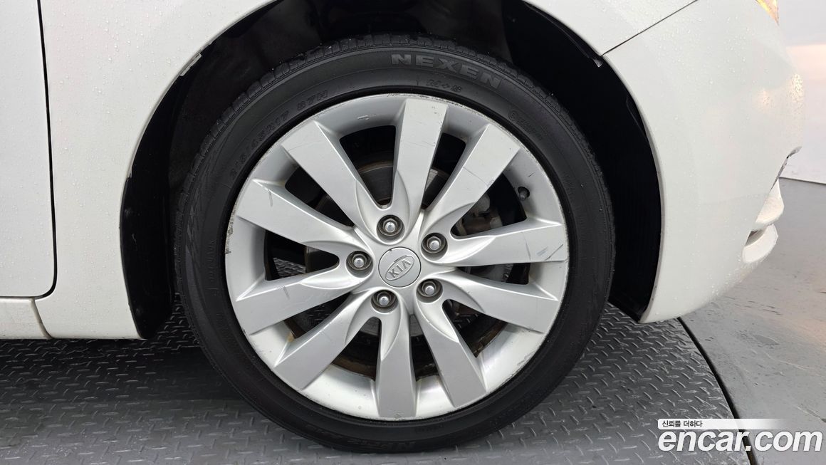 Kia K3 2013