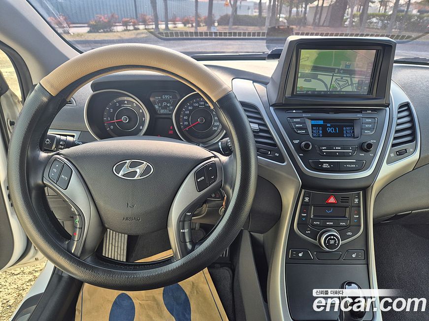 Hyundai AVANTE 2014