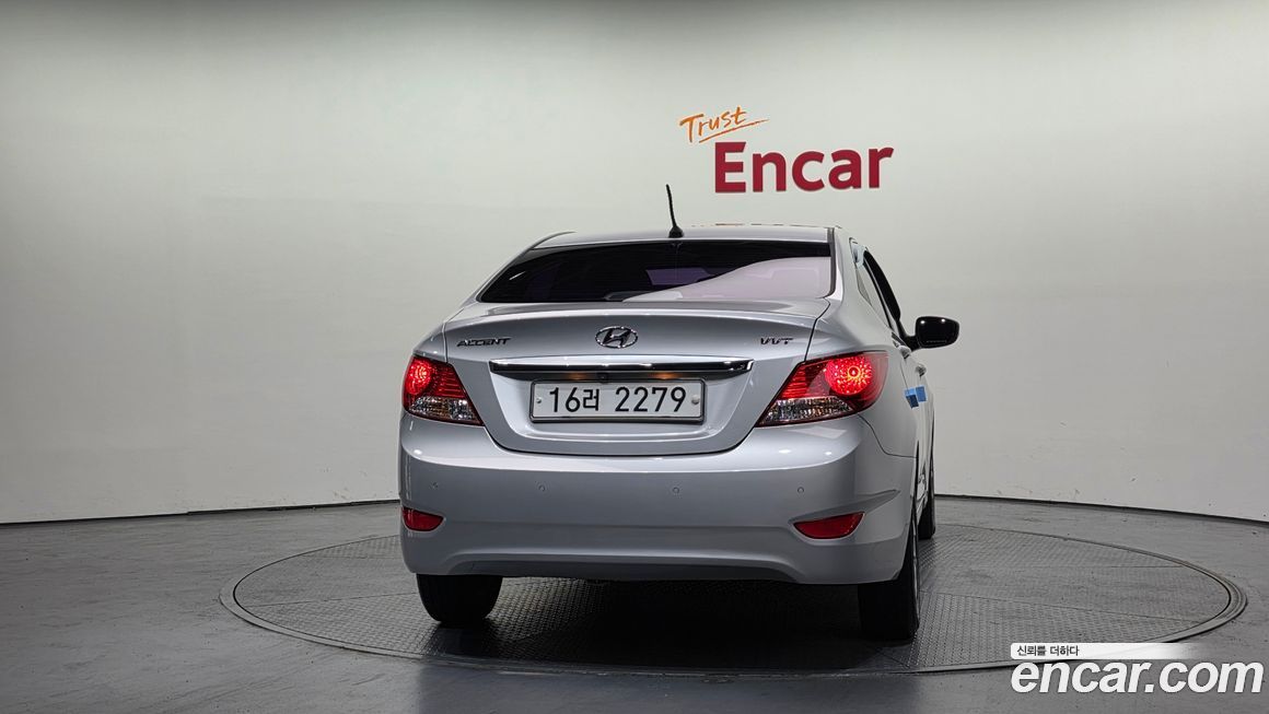 Hyundai Accent 2014