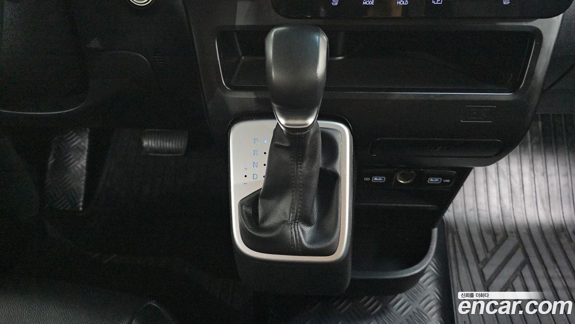 Hyundai Staria 2023