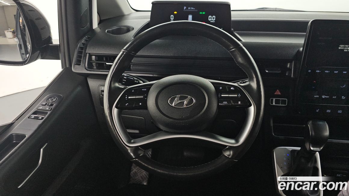 Hyundai Staria 2023