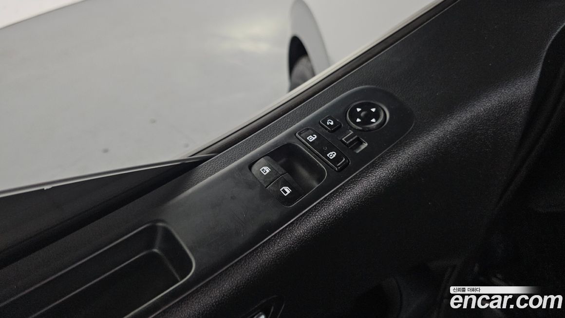 Hyundai Staria 2023