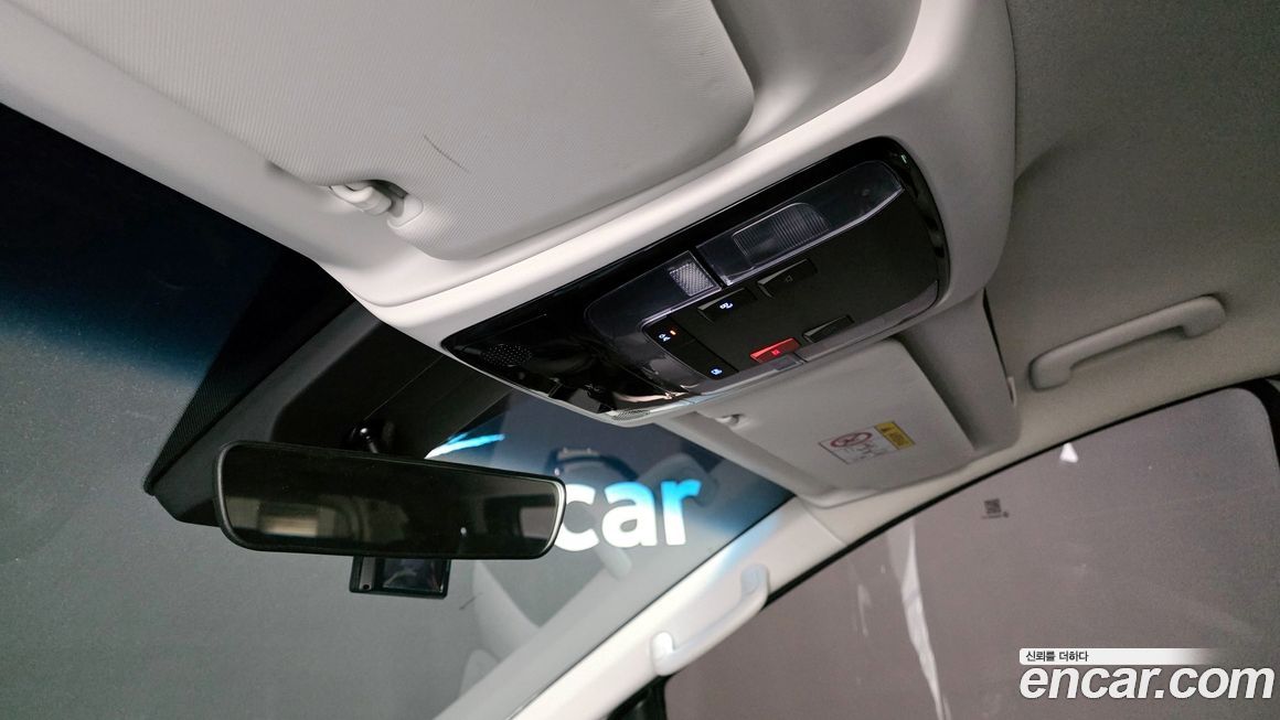 Hyundai Staria 2025