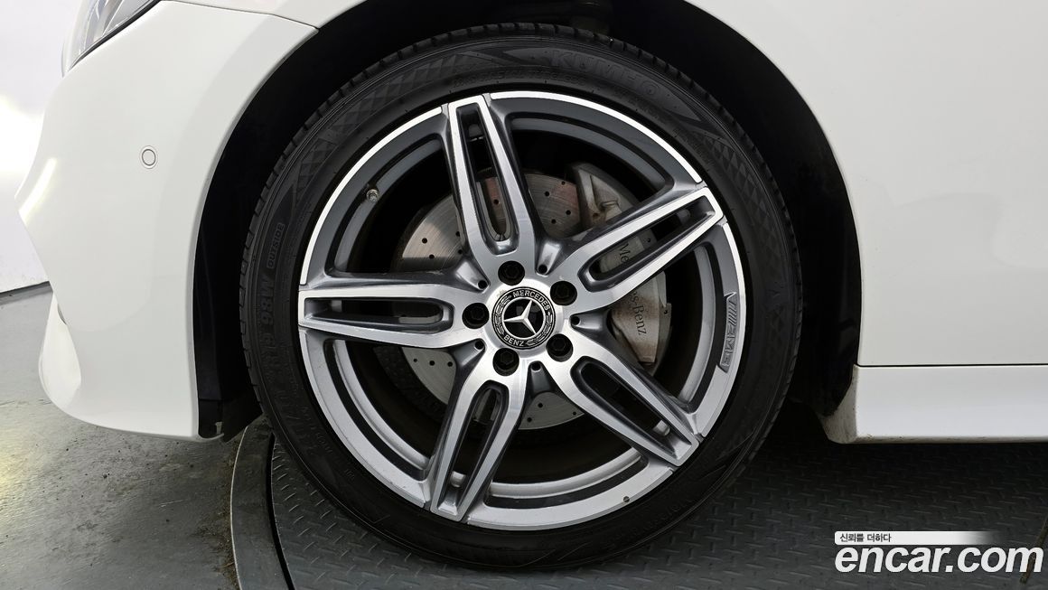 Mercedes-Benz E-Class 2019