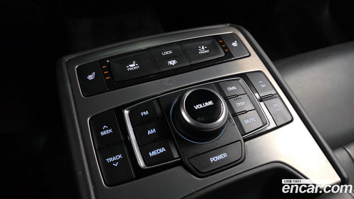 Hyundai Genesis 2016