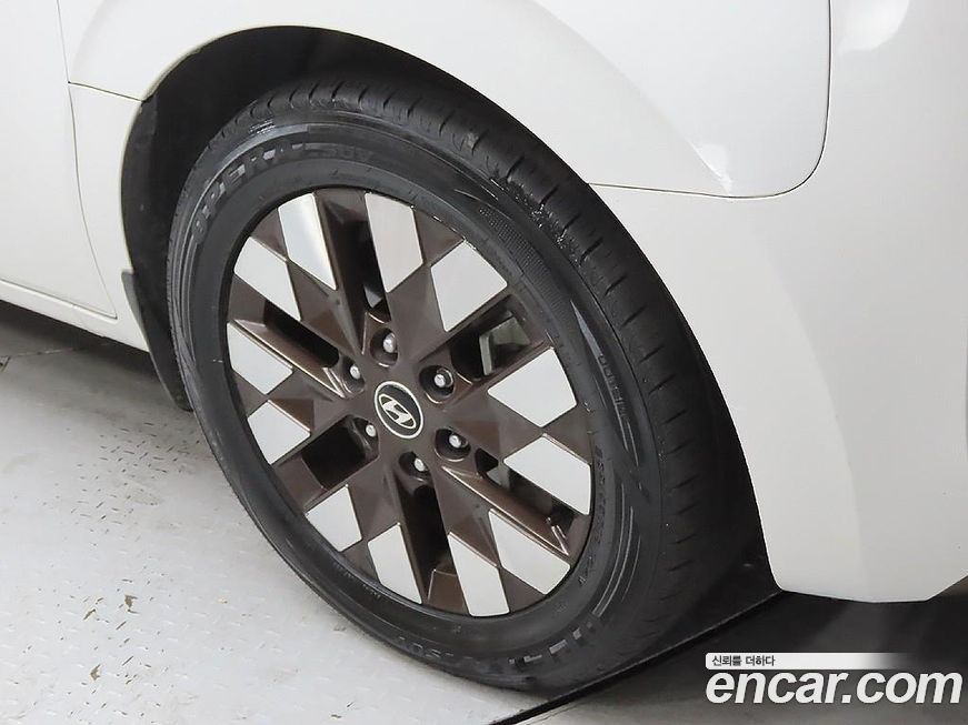 Hyundai Staria 2022