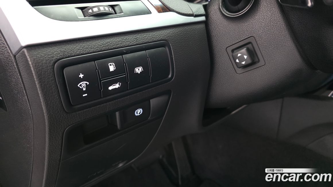 Hyundai Genesis 2016