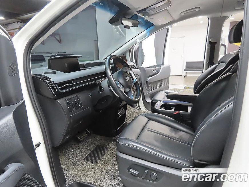 Hyundai Staria 2022