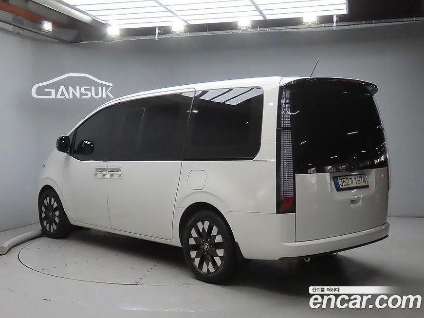 Hyundai Staria 2022
