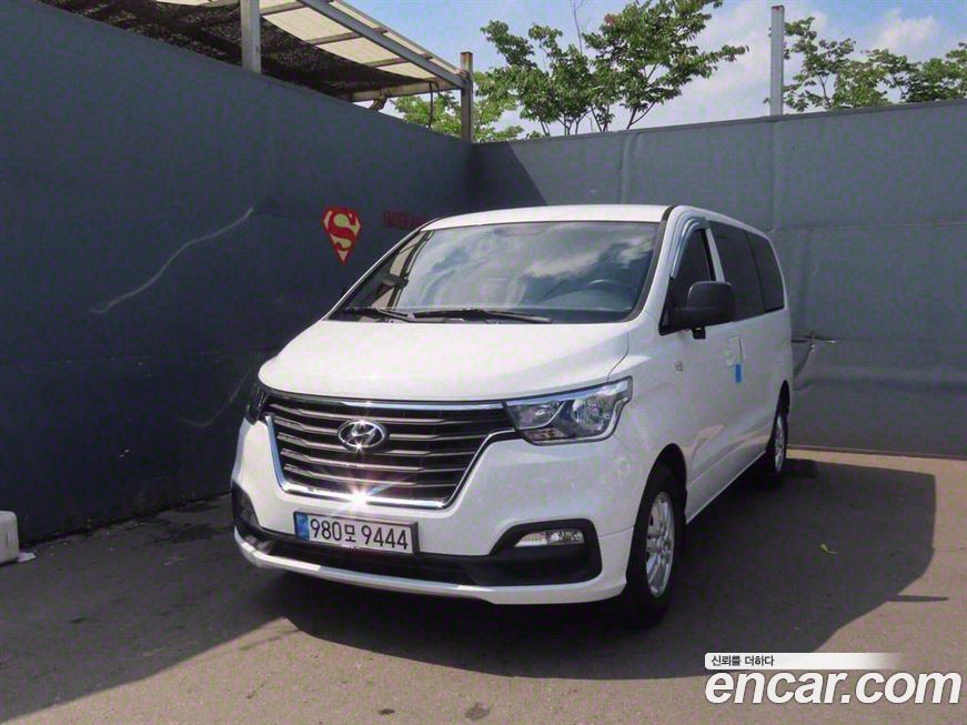 Hyundai Starex 2019