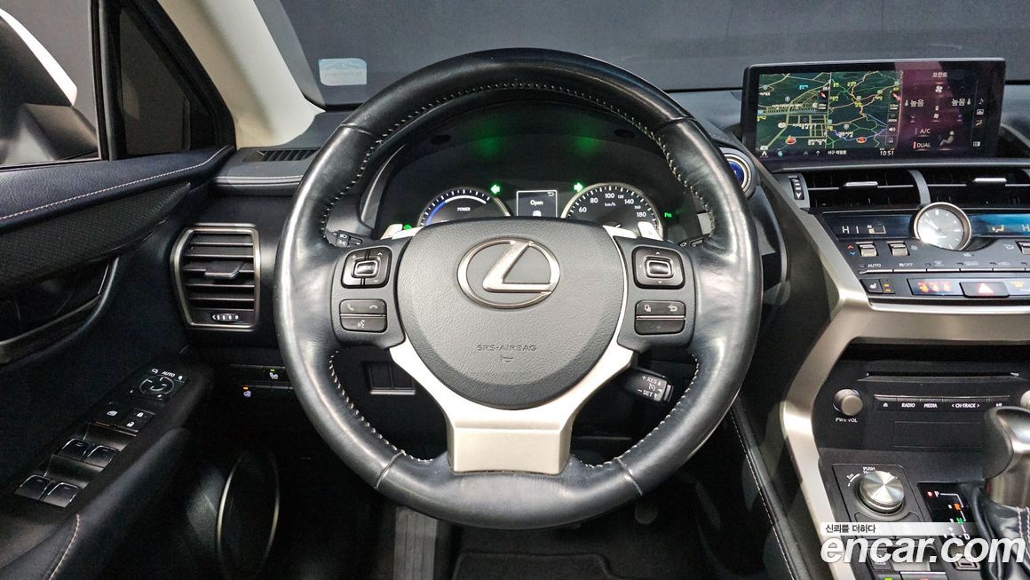 Lexus NX 2018