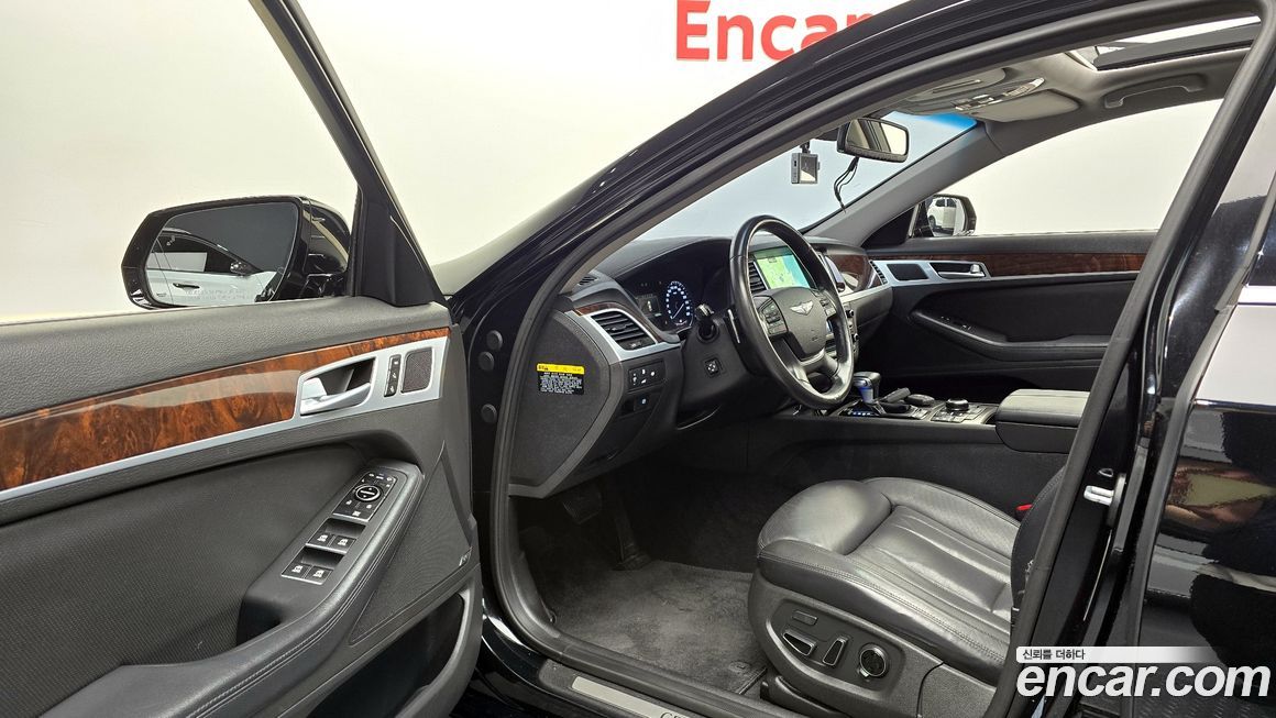 Hyundai Genesis 2014