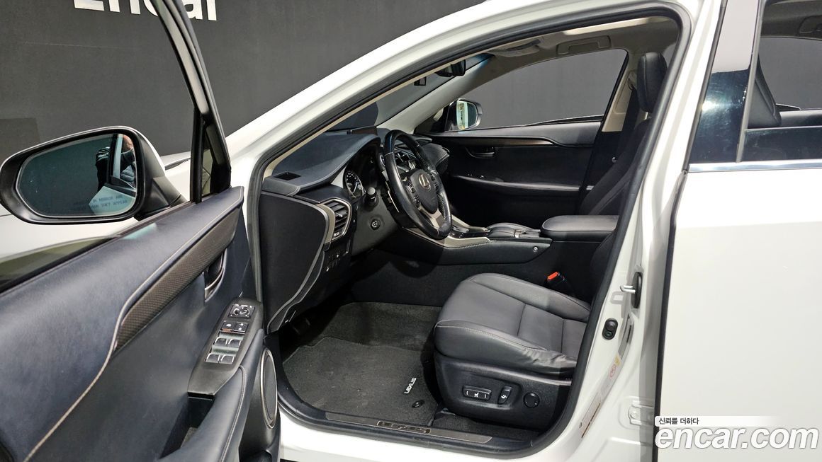 Lexus NX 2018