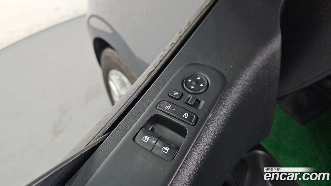 Hyundai Staria 2025