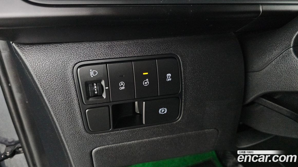 Hyundai Staria 2025
