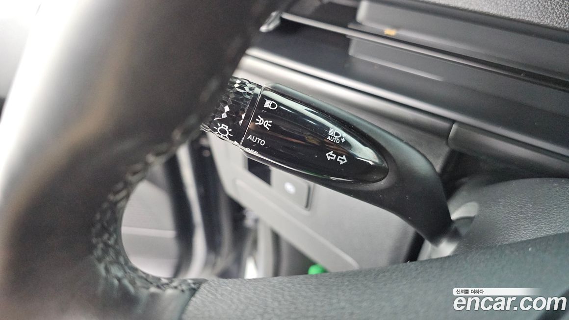 Hyundai Staria 2025