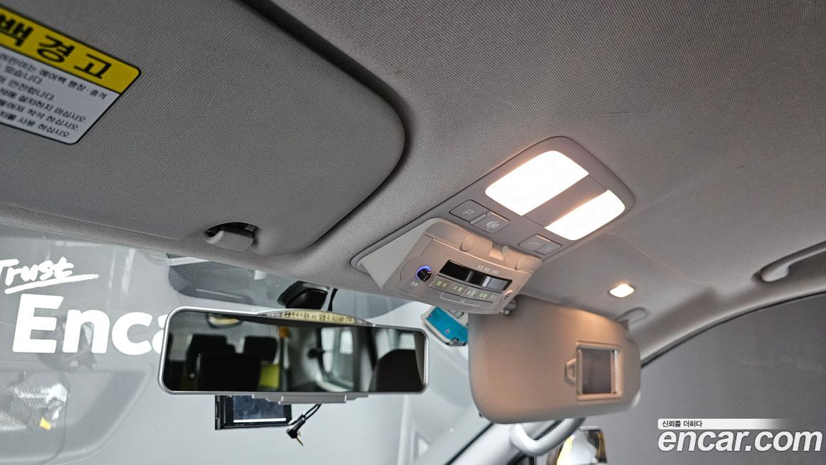 Hyundai Starex 2018