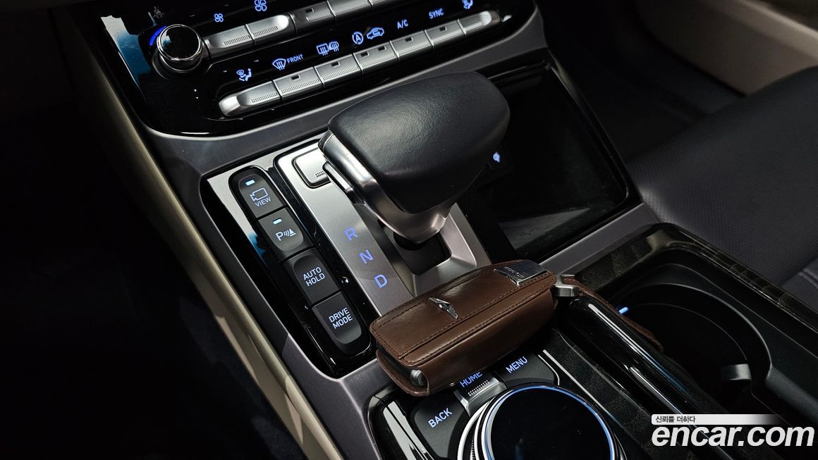 Genesis EQ900 2018