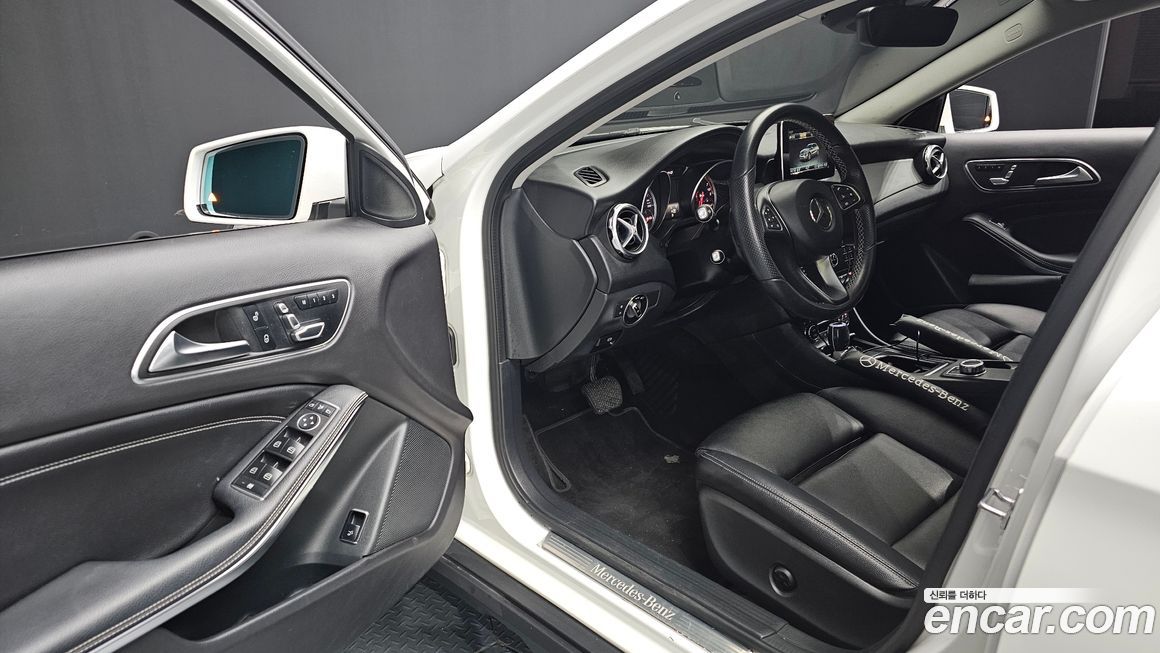 Mercedes-Benz GLA-Class 2018