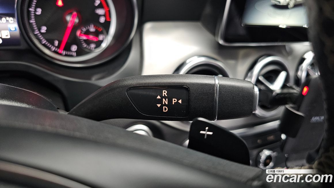 Mercedes-Benz GLA-Class 2018