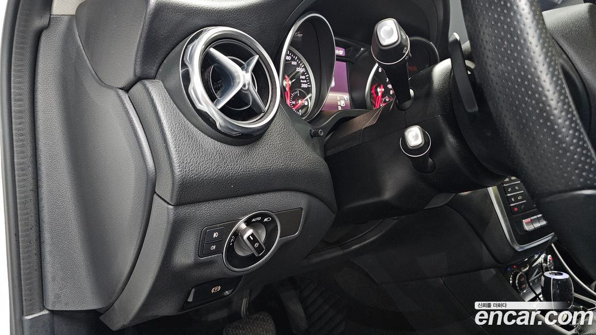 Mercedes-Benz GLA-Class 2018