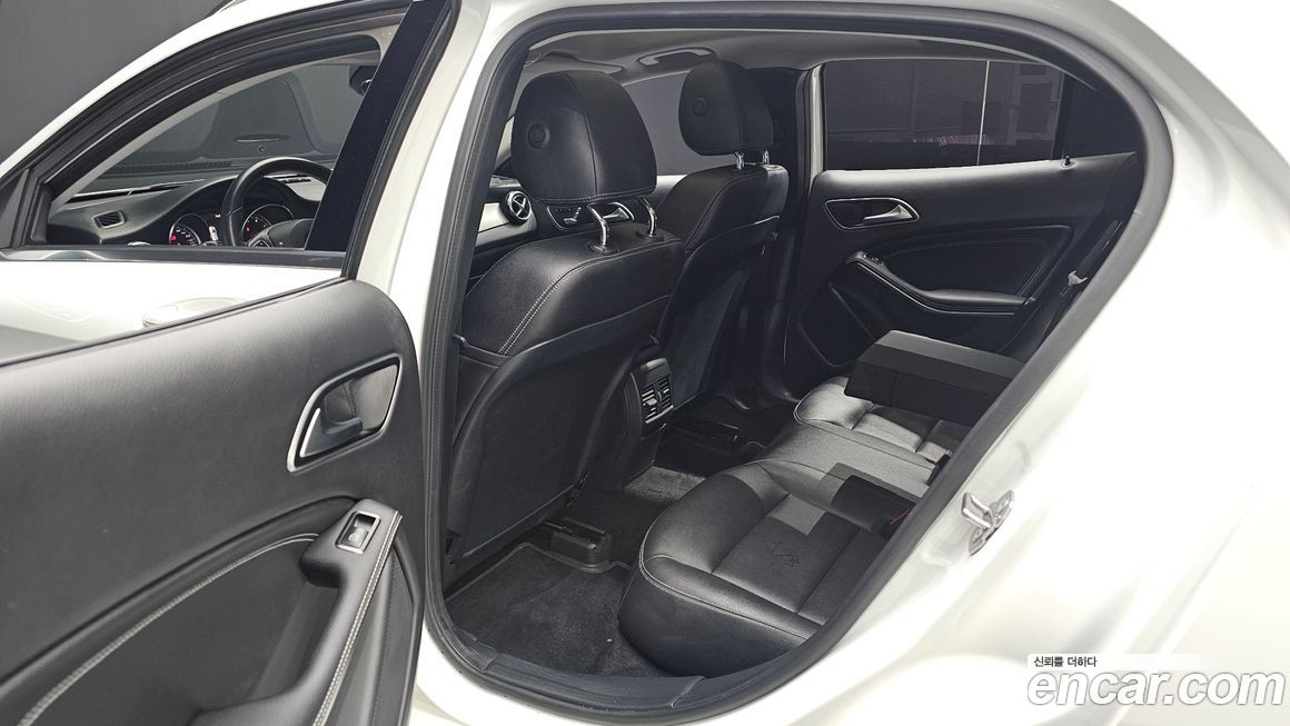 Mercedes-Benz GLA-Class 2018