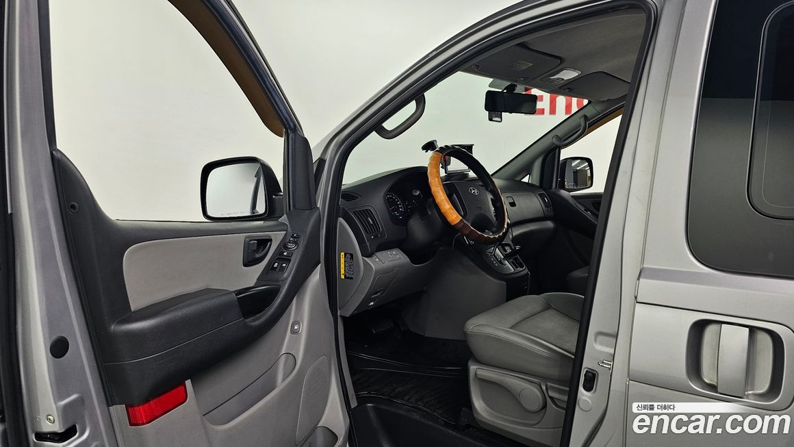 Hyundai Starex 2016