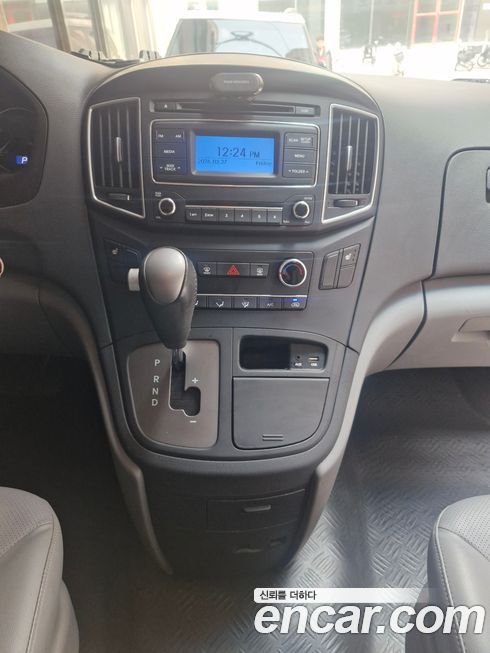 Hyundai Starex 2021