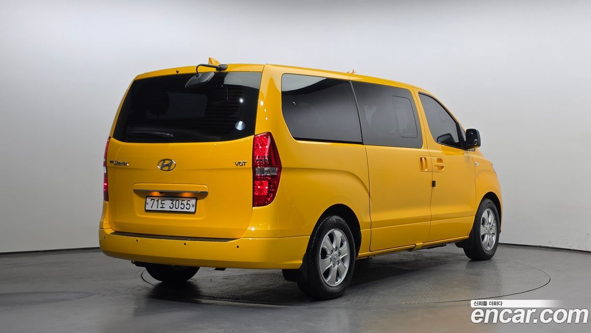 Hyundai Starex 2021