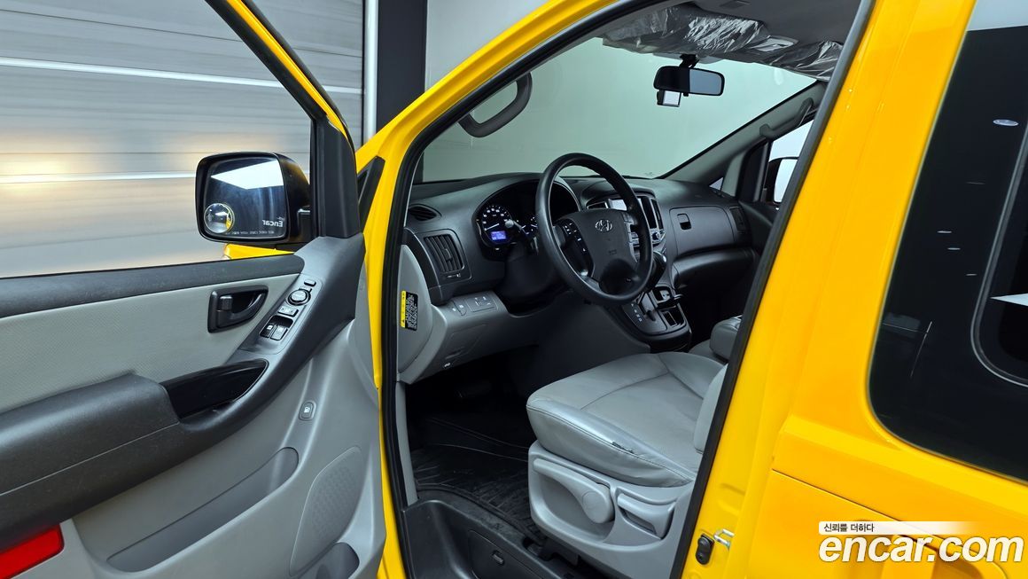 Hyundai Starex 2021