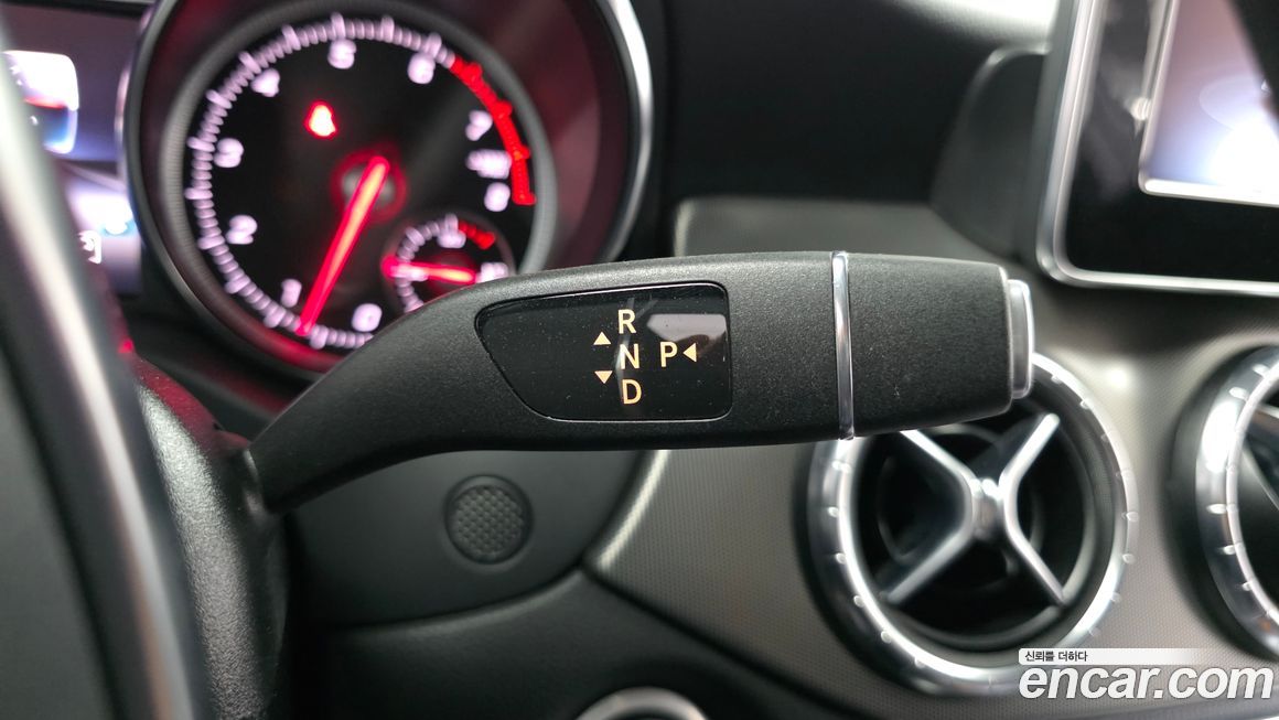Mercedes-Benz CLA-Class 2019