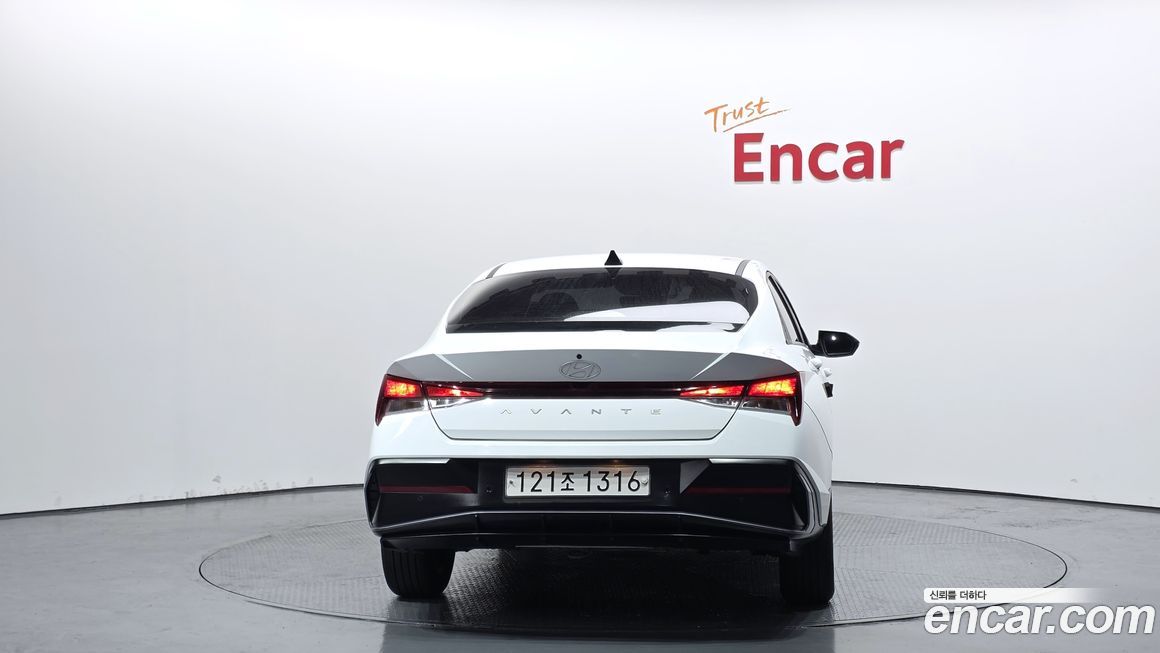 Hyundai AVANTE 2024