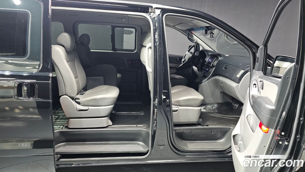 Hyundai Starex 2021