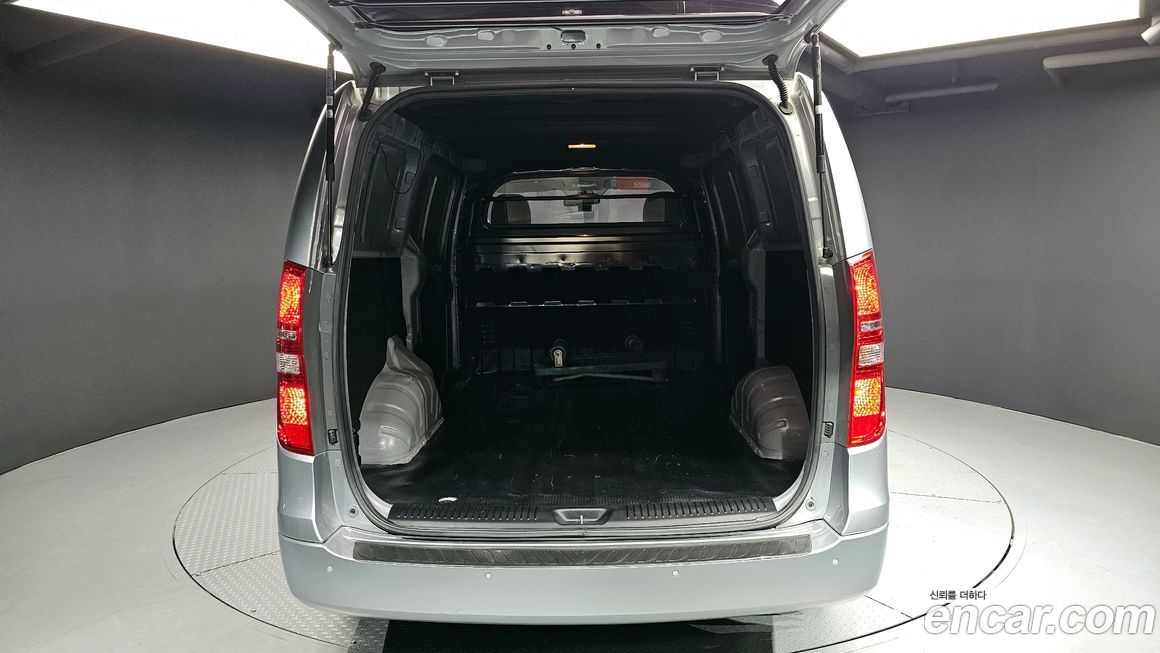 Hyundai Starex 2021