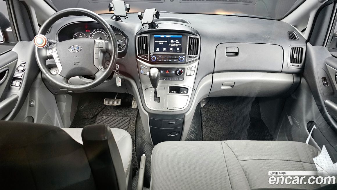Hyundai Starex 2021