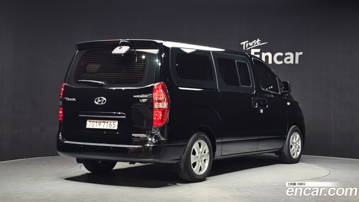 Hyundai Starex 2021