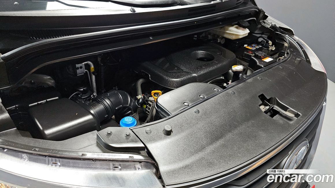 Hyundai Starex 2021