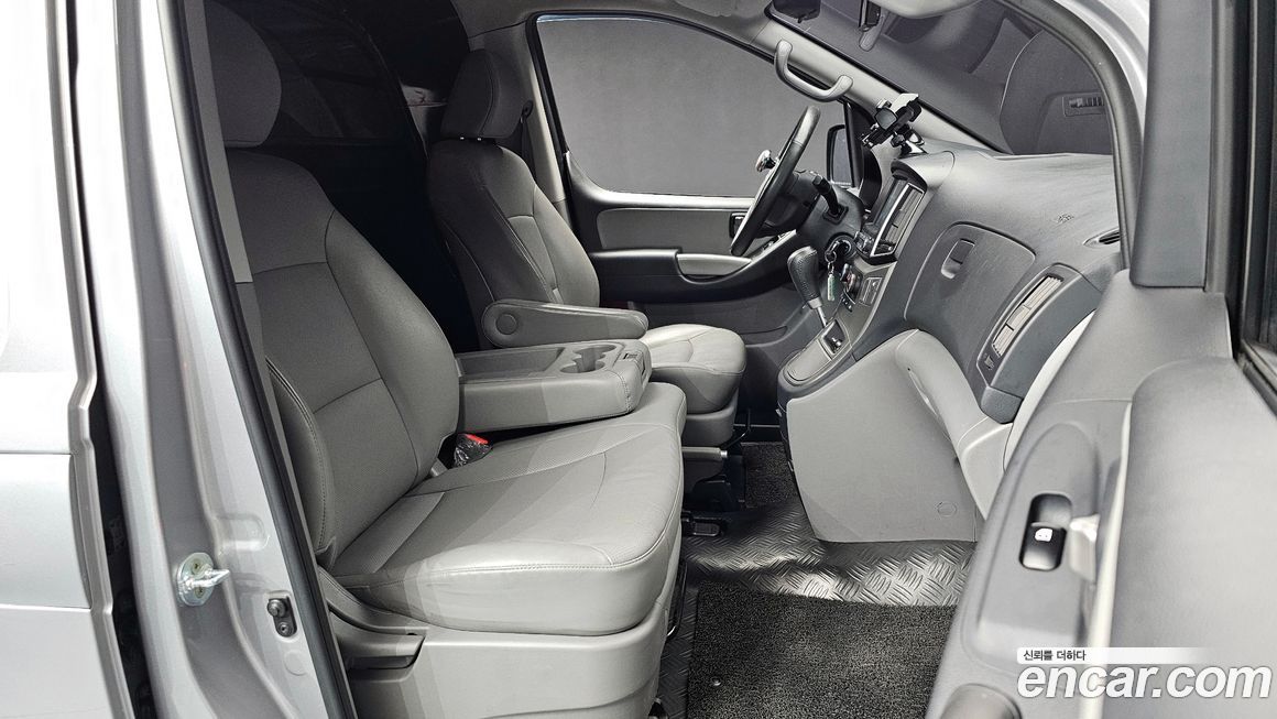 Hyundai Starex 2021