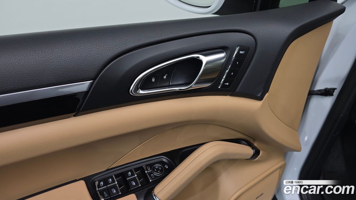 Porsche Cayenne 2016